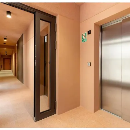 Granaria - Heart Of Motlawa Promenade At Old Town *