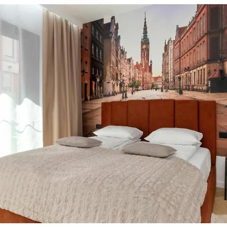 Granaria - Heart Of Motlawa Promenade At Old Town * Gdańsk